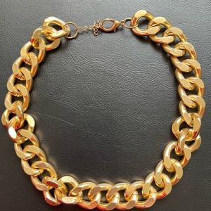 Gold chain necklace